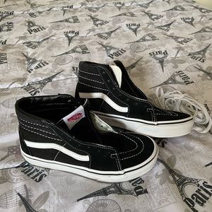 Vans girls high top suede sneakers! Worn 4 times!